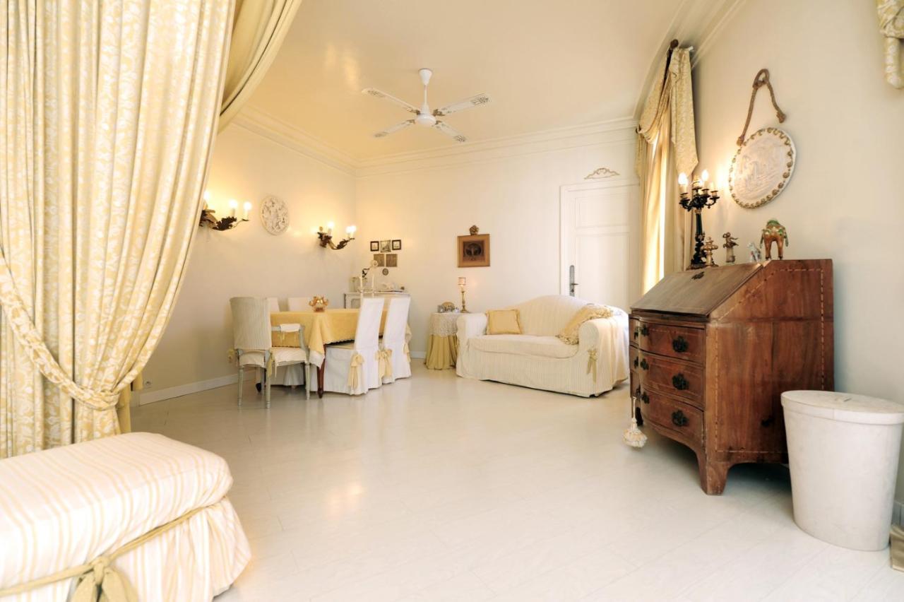 Imperial Res. Negresco Five Stars Holiday House Nisa Exterior foto